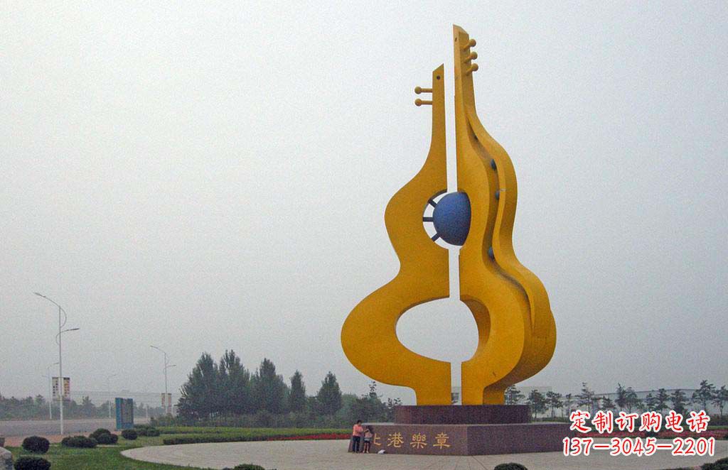 宁波广场不锈钢抽象葫芦琵琶雕塑