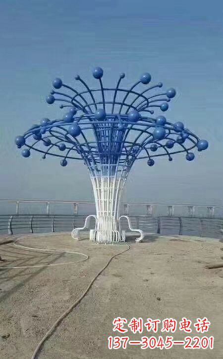 宁波广场不锈钢抽象喷水鲸鱼
