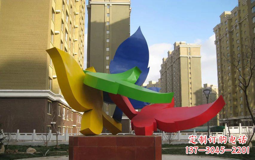 宁波广场不锈钢抽象树叶雕塑