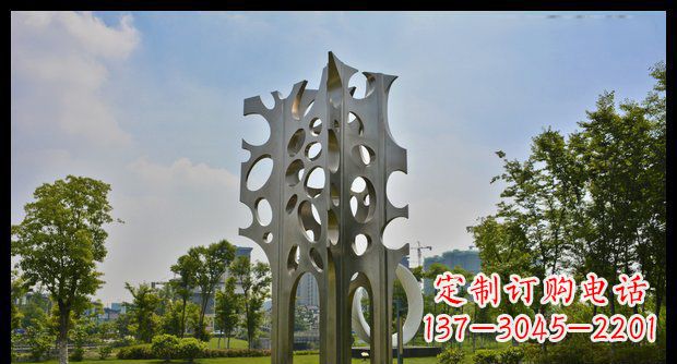 宁波广场不锈钢抽象松树雕塑