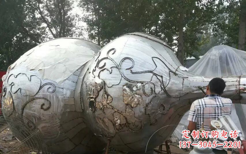 宁波分外精美的不锈钢葫芦雕塑