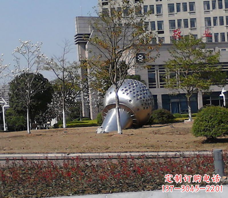 宁波广场不锈钢话筒雕塑