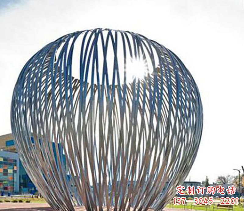 宁波广场不锈钢树叶景观球雕塑