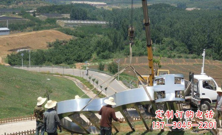 宁波中领雕塑:高质量不锈钢竖琴雕塑