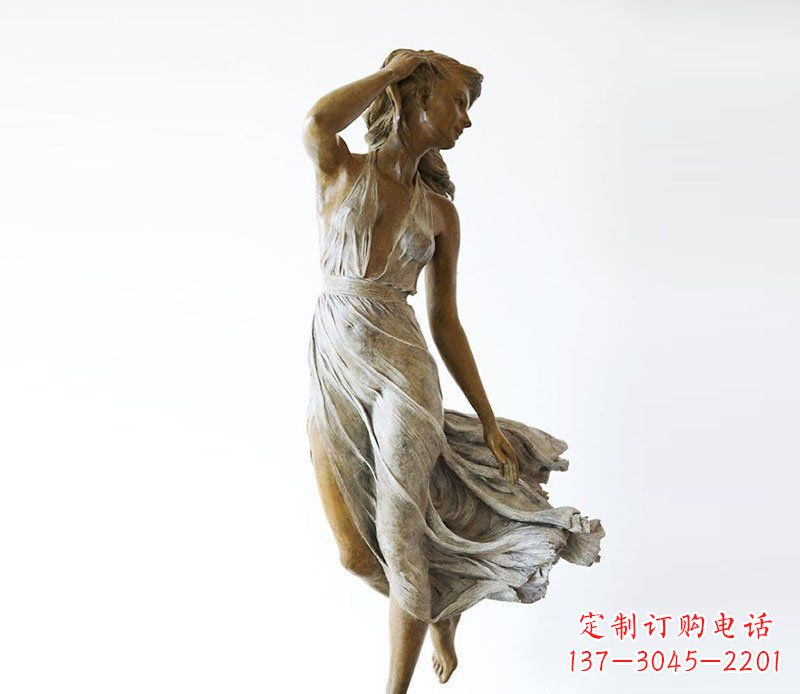 宁波空灵优雅的西方美女雕塑