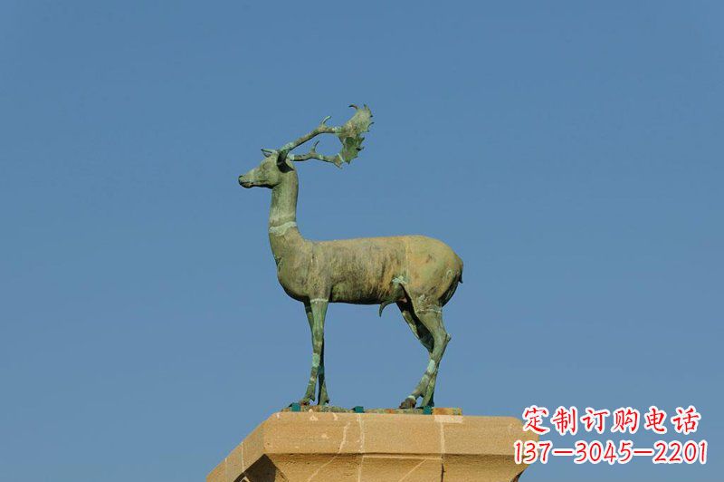 宁波中领雕塑鹿雕塑生动逼真