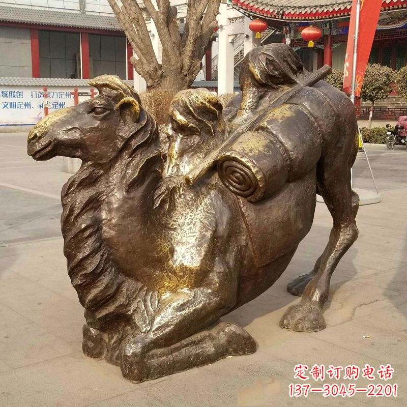 宁波跪俯的骆驼铜雕,把动物的肃穆传递给您