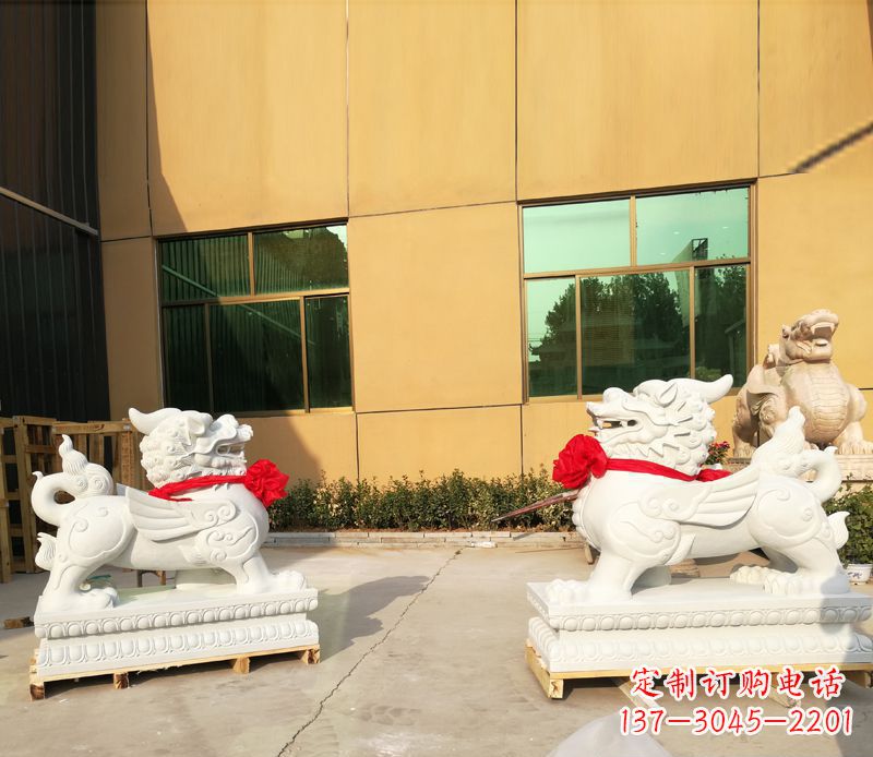 宁波汉白玉立式貔貅门口招财石雕