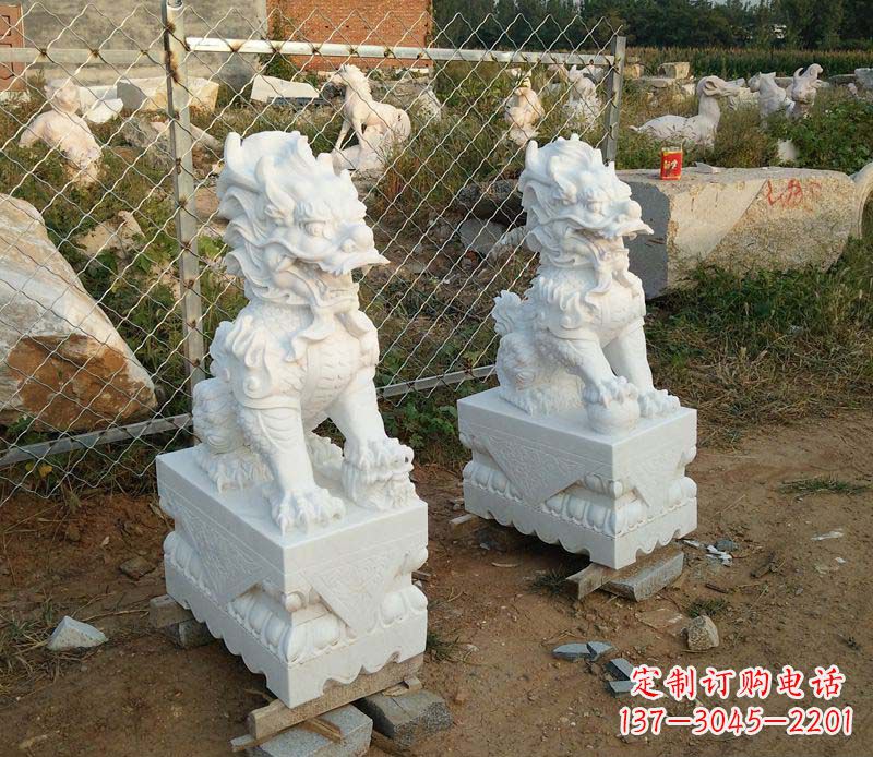 宁波精美雕刻石麒麟,添玉门口踩球景象