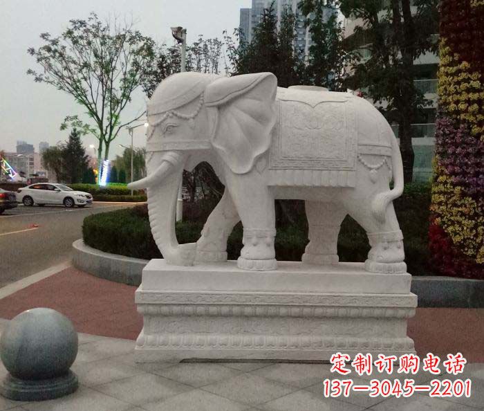宁波汉白玉头戴珠宝的大象门口招财石雕
