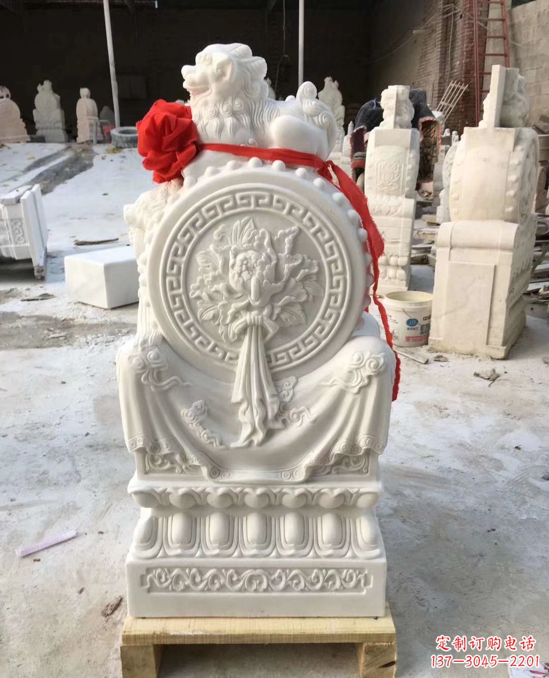 宁波汉白玉招财狮子石门墩