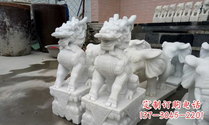 宁波汉白玉麒麟雕塑：门口镇宅石雕之美