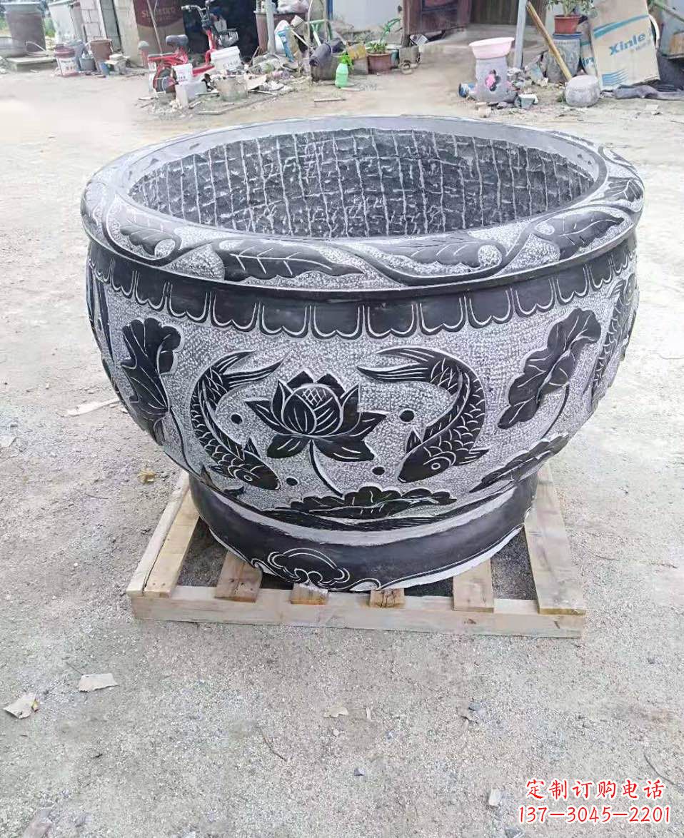 宁波精美鲤鱼雕塑,一颗荷花必不可少