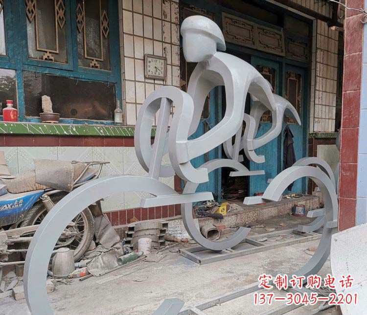 宁波户外不锈钢骑自行车人物雕塑