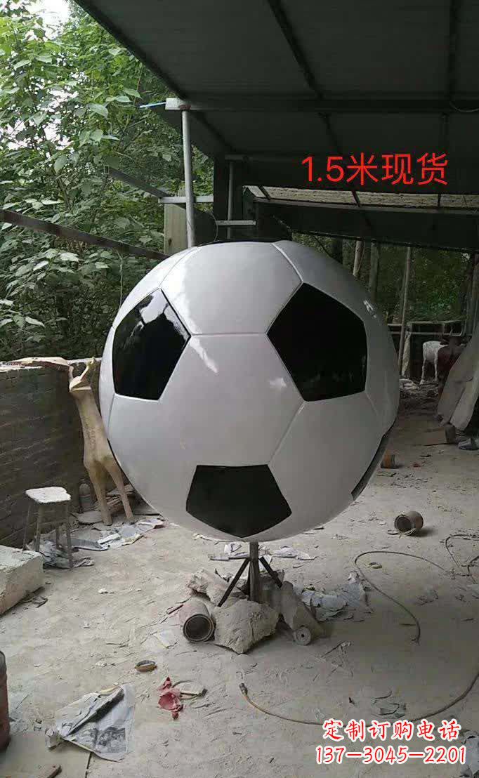 宁波不锈钢足球雕塑提供优质的装饰效果