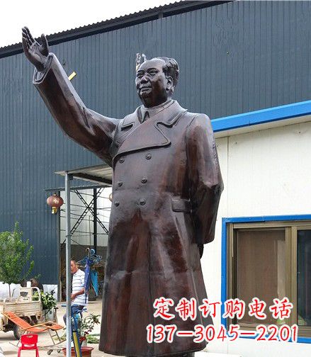 宁波挥手的毛主席铜雕像