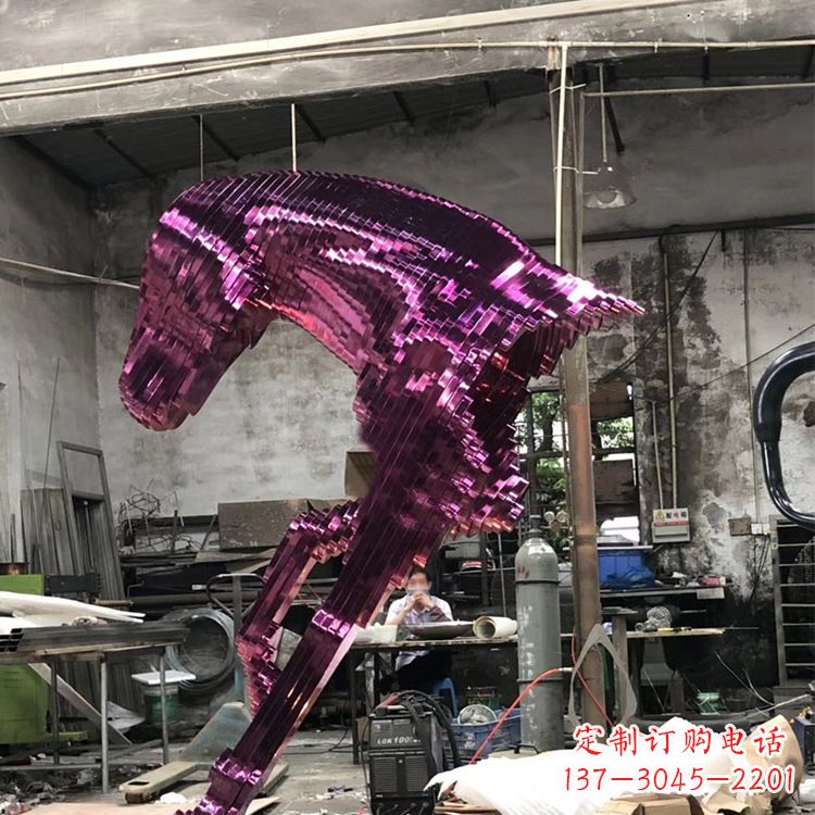 宁波烤漆创意不锈钢马头雕塑