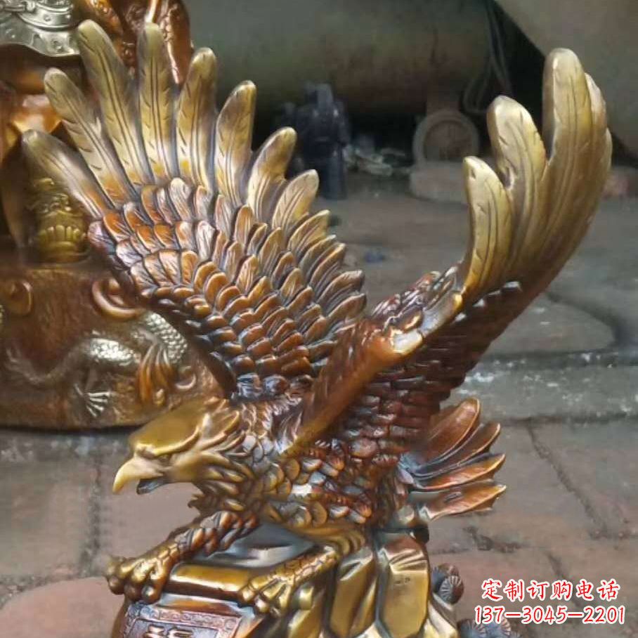 宁波雕塑精灵:翱翔于天际的老鹰雕塑