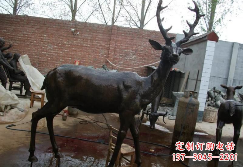 宁波梅花鹿铜雕