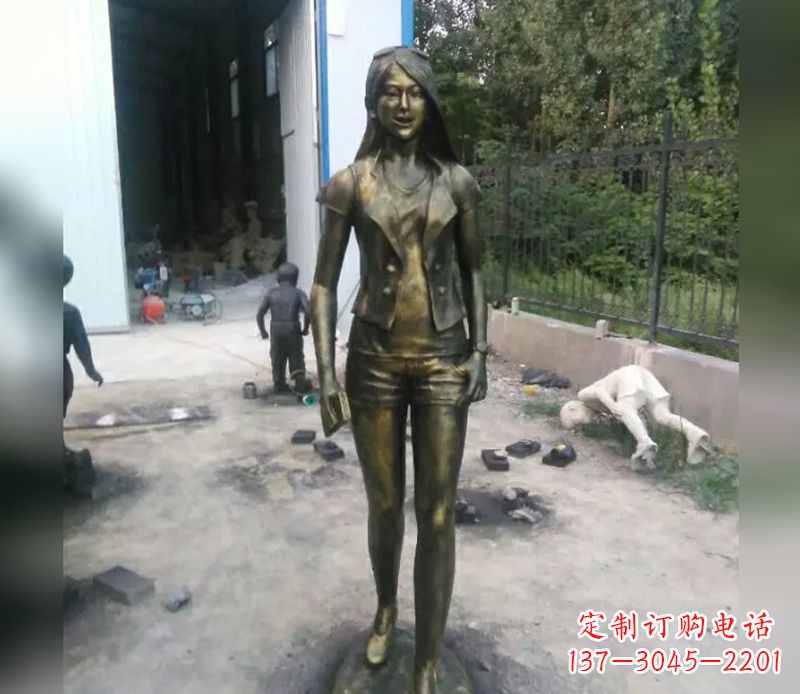 宁波深入人心的美女铜雕