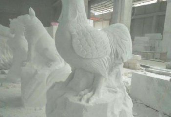 宁波华丽而神奇的汉白玉中领生肖鸡雕塑