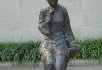 宁波描绘心灵世界的街边低头思考的女孩景观铜雕