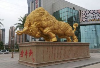 宁波鎏金开荒牛铜雕像，城市街道景观动物雕塑