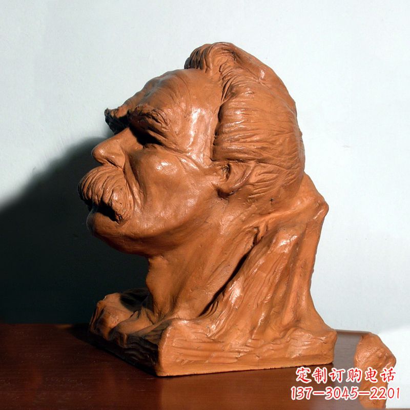 宁波以尼采为原型的雕塑头像