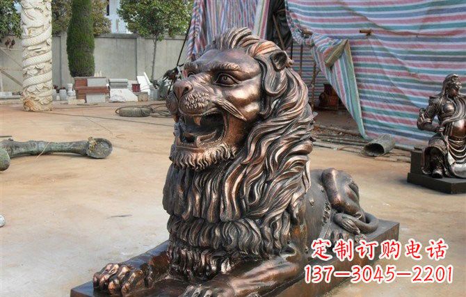 宁波趴着的汇丰狮子铜雕