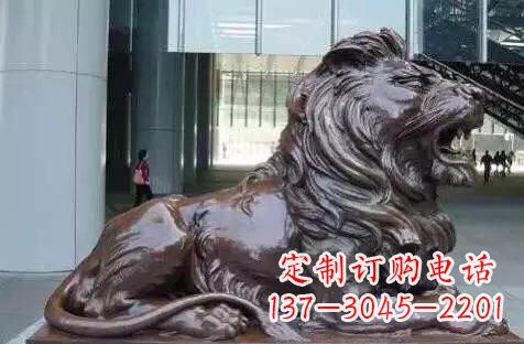 宁波趴着的狮子铜雕