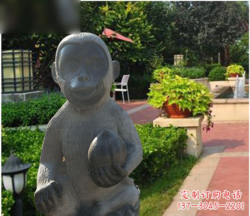 宁波青石抱着桃子的小猴子石雕