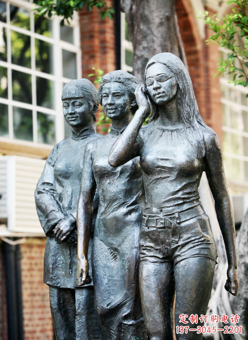 宁波三个时代的女人人物铜雕