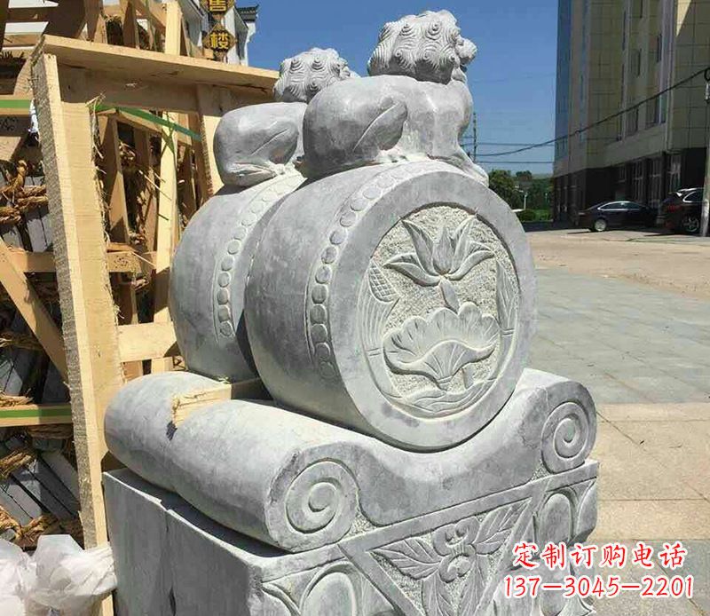 宁波中领雕塑:仿古石门墩石雕艺术品
