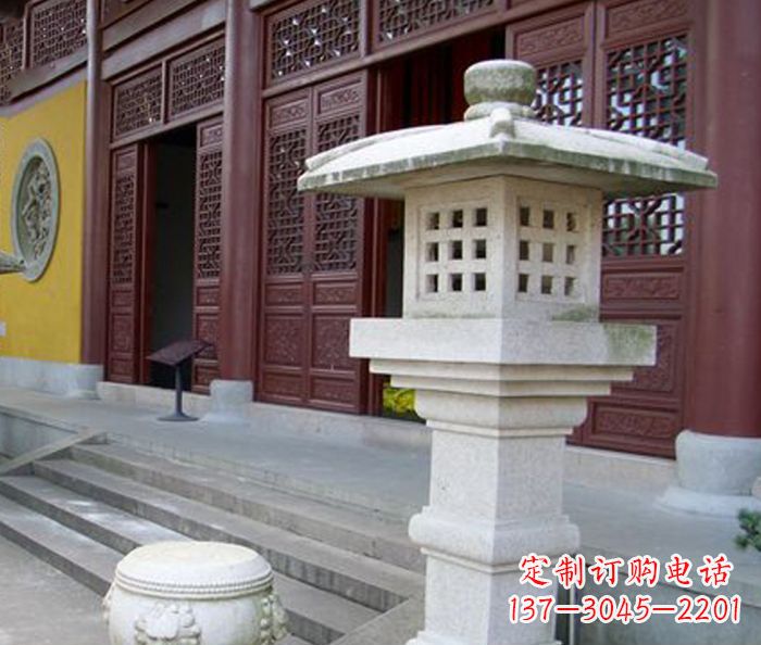 宁波寺庙景观镂空石灯石雕