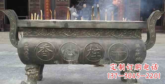 宁波寺庙铸铜四足香炉