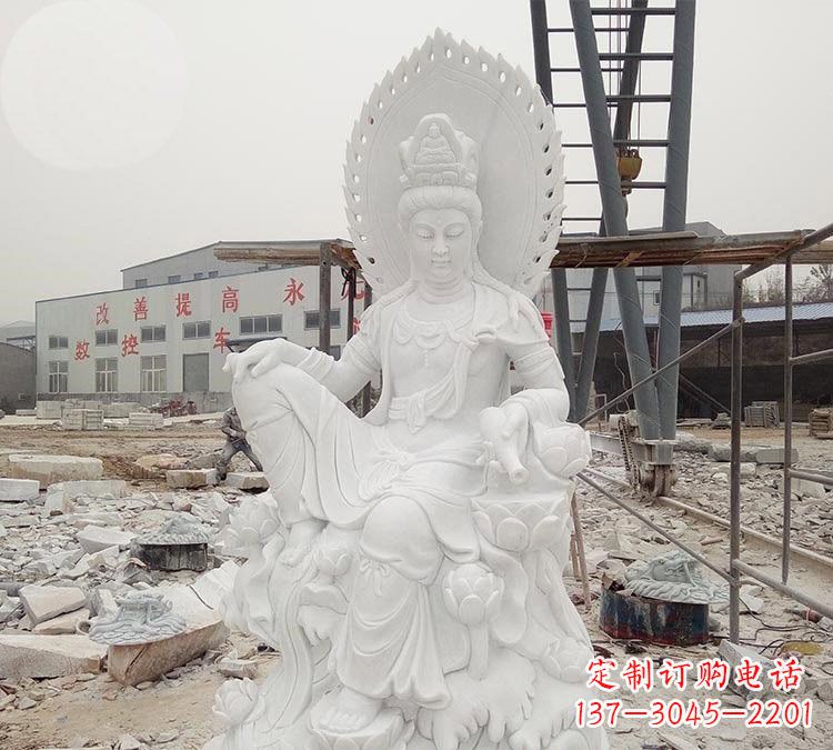 宁波寺庙自在观音雕像