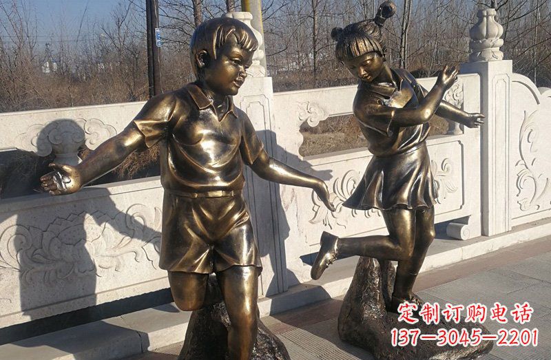 宁波踢毽子的儿童铜雕 (2)