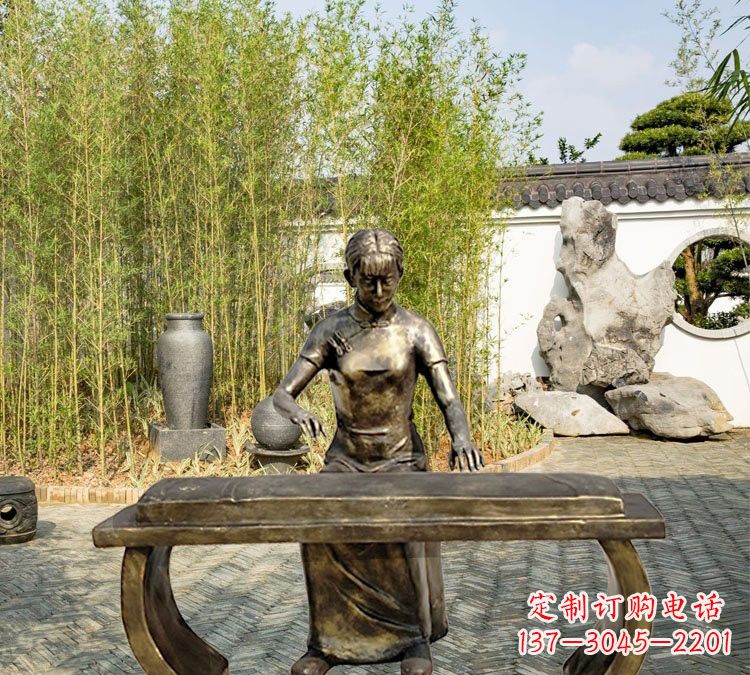 宁波铜雕弹古筝人物