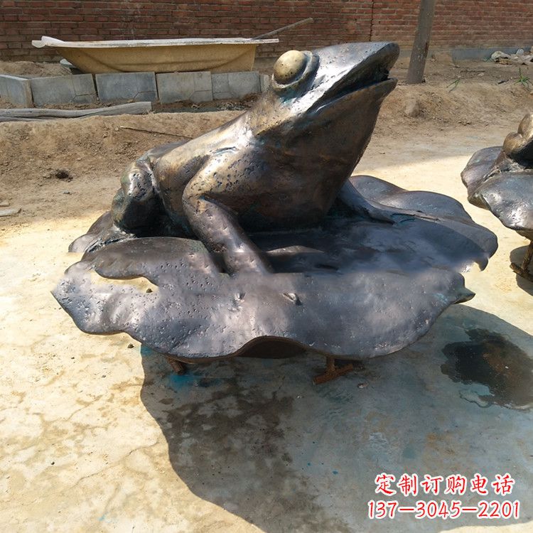 宁波铜雕青蛙喷水雕塑