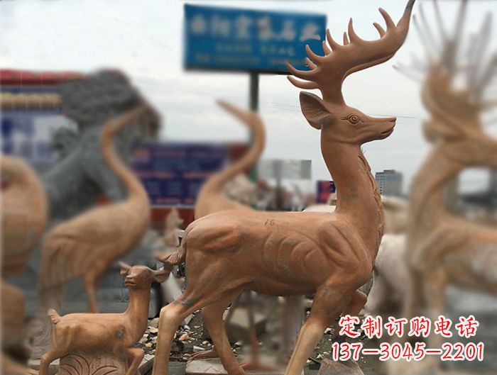 宁波晚霞红动物驯鹿公园石雕