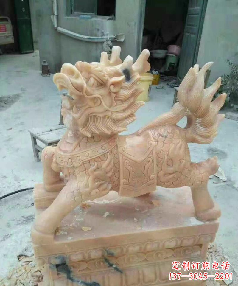 宁波晚霞红麒麟雕塑112