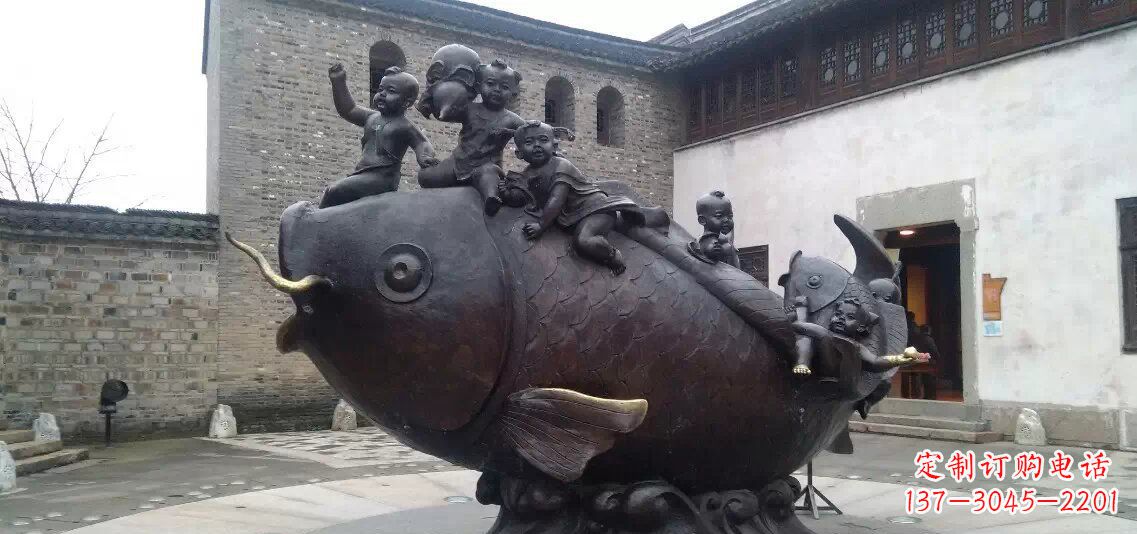宁波小孩骑鱼铜雕