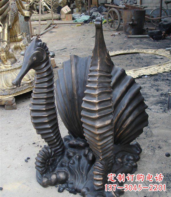 宁波小区动物海马铜雕