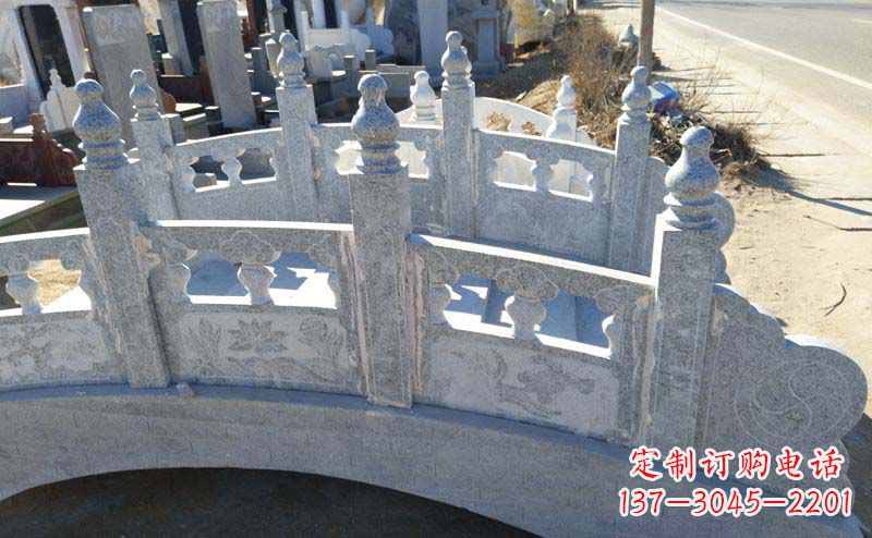 宁波小区公园大理石拱桥