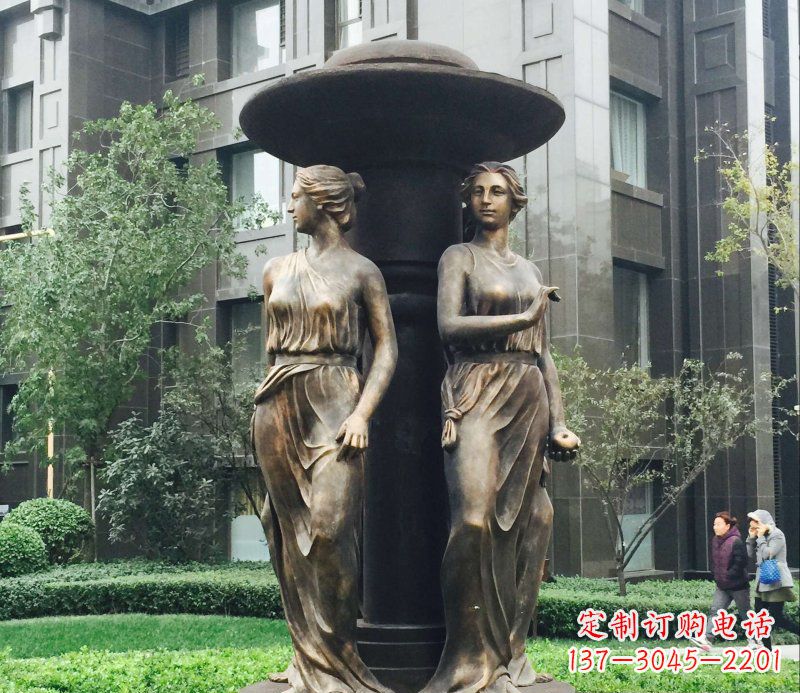 宁波小区西方女人人物铜雕