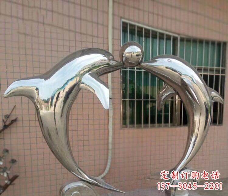 宁波校园不锈钢海豚顶球雕塑