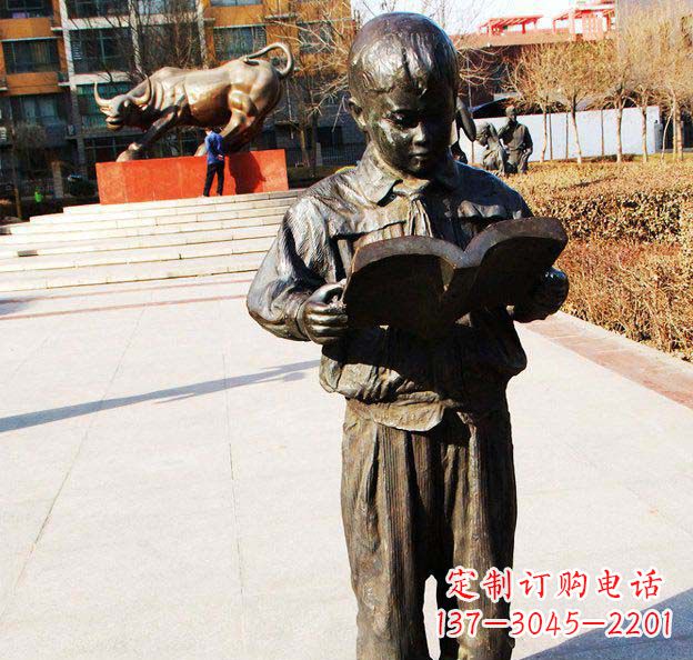 宁波校园看书的小学生人物铜雕