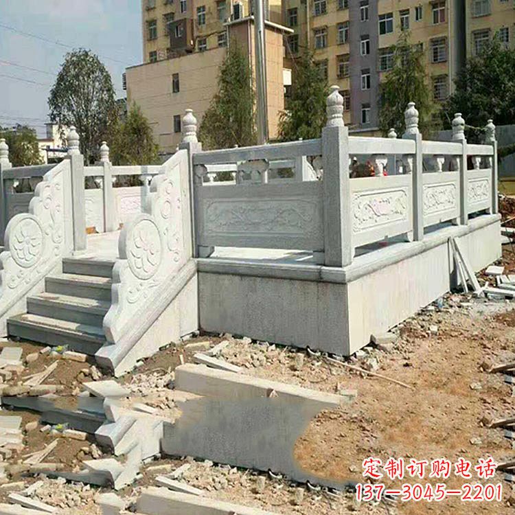 宁波校园青石升旗台