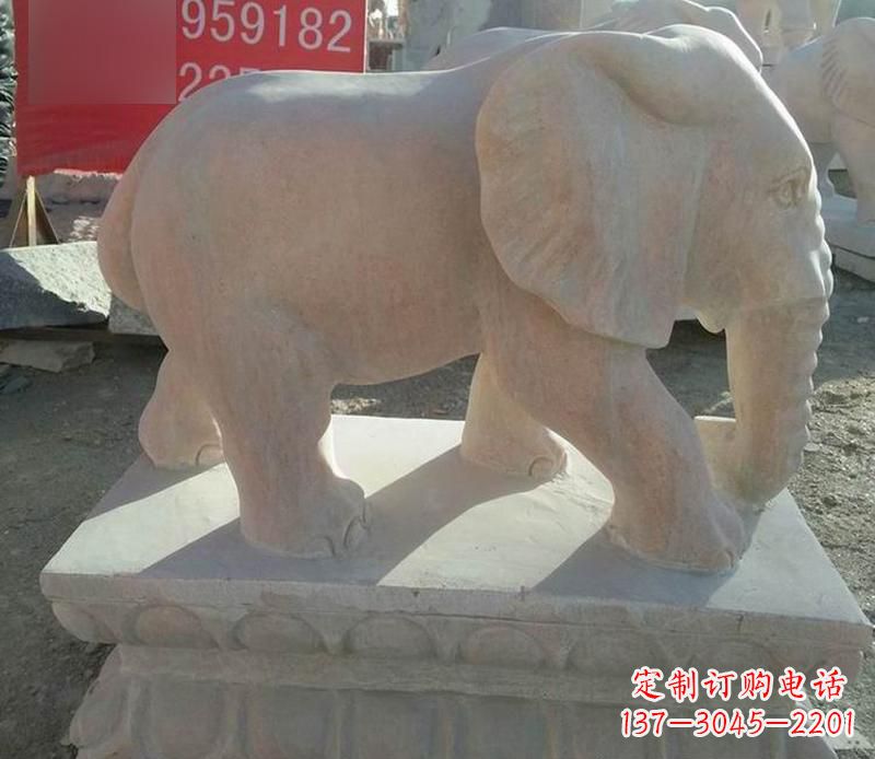 宁波园林晚霞红大象雕塑