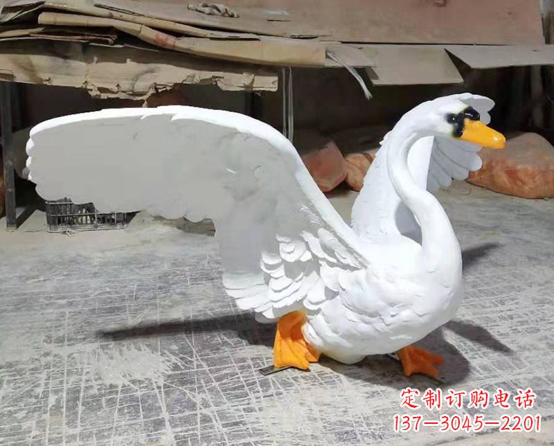 宁波展翅翱翔的仿真白天鹅发光款